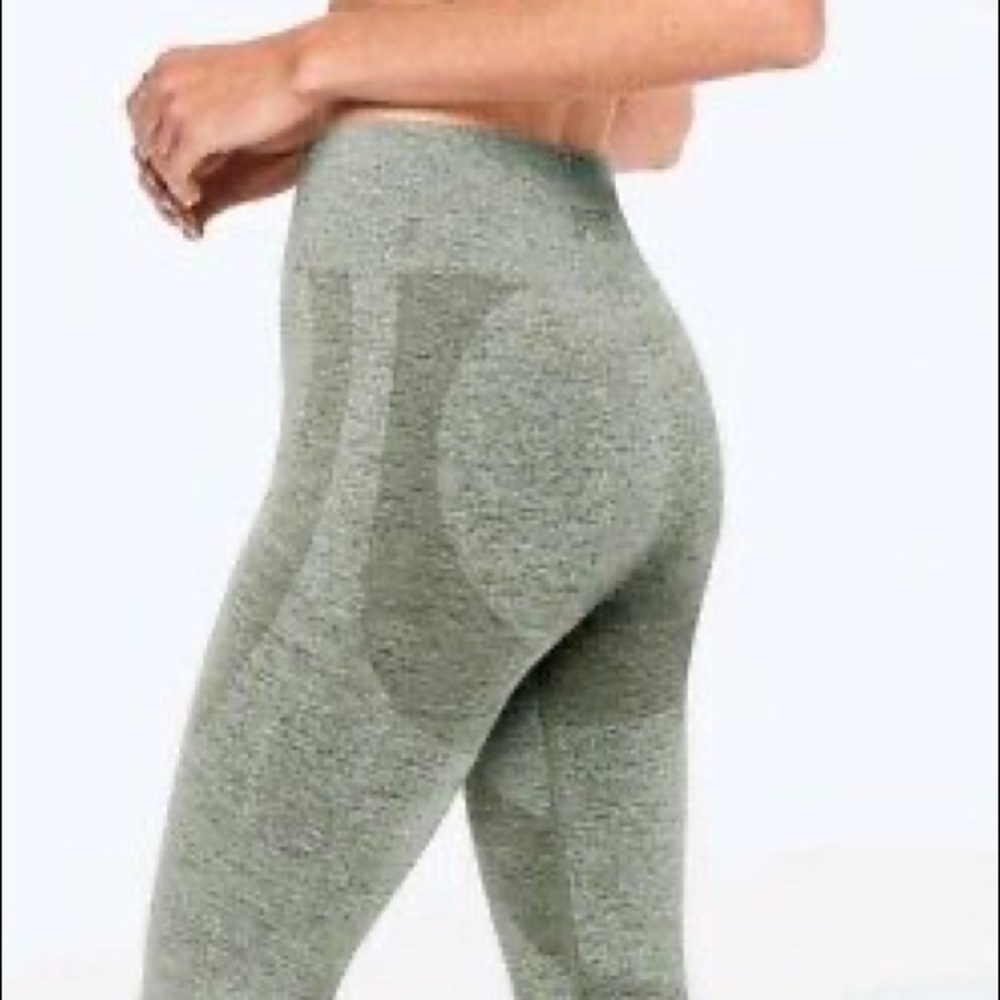 PINK SEAMLESS LEGGINGS